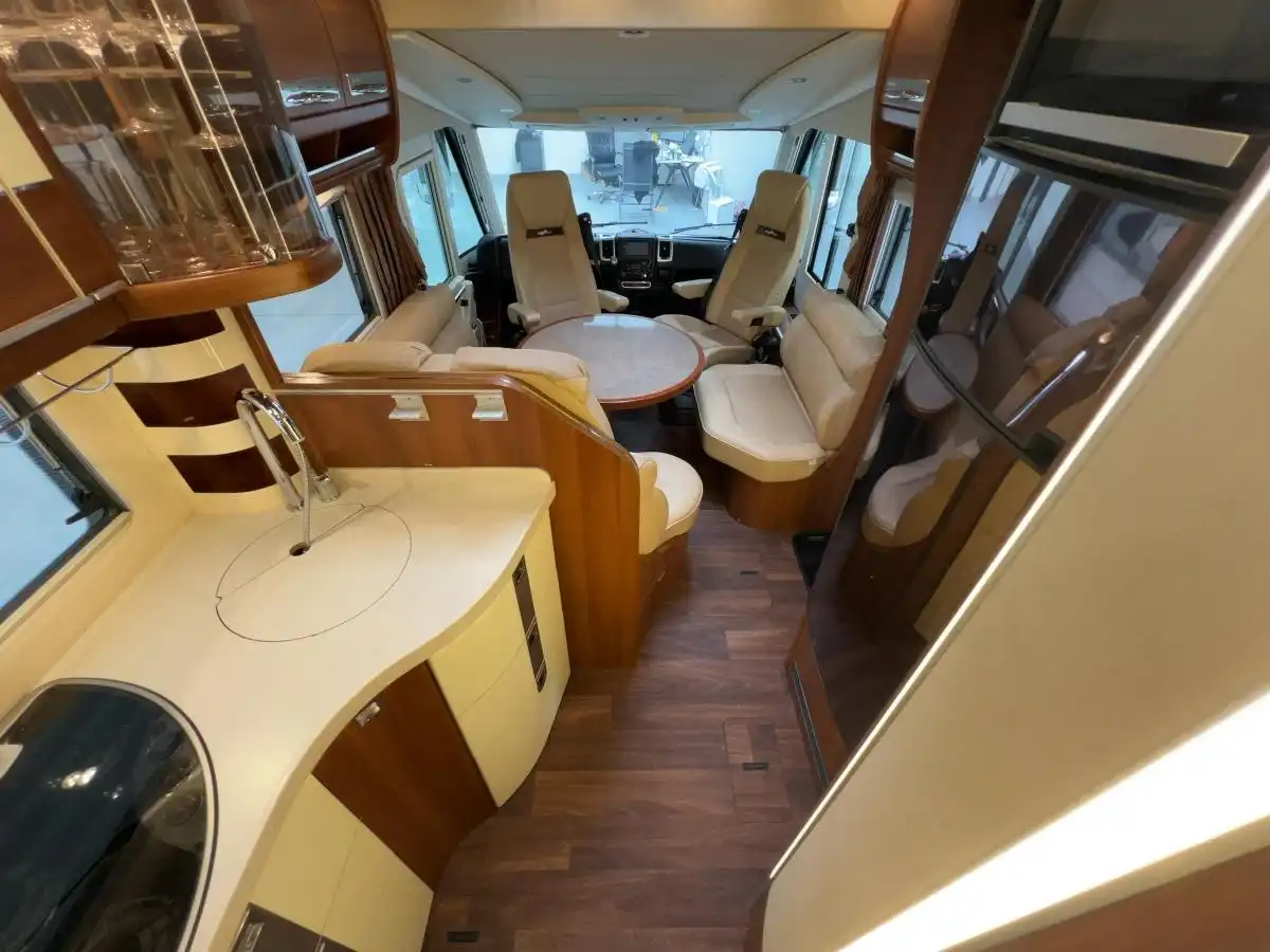 CARTHAGO Chic E-Line Yachting I 51 Aut. Einzelbetten Hubbett - Ansicht 9